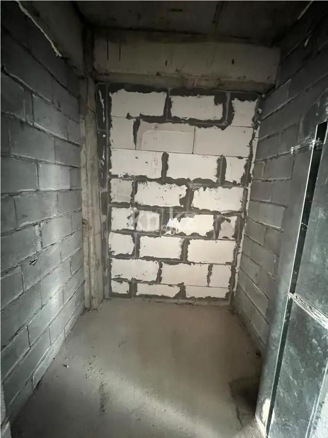 Продажа 3-комнатной квартиры, 82 м², ул. Ауэзова, дом  2/8 в Алматы - фото 2