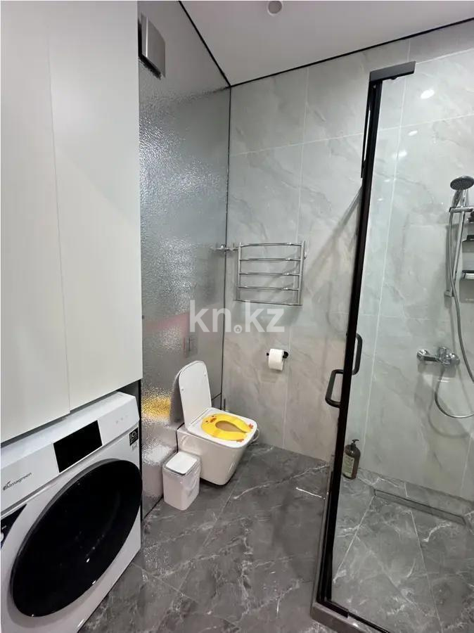 Продажа 3-комнатной квартиры, 68 м², ул. Утеген батыра, дом  11в в Алматы - фото 4