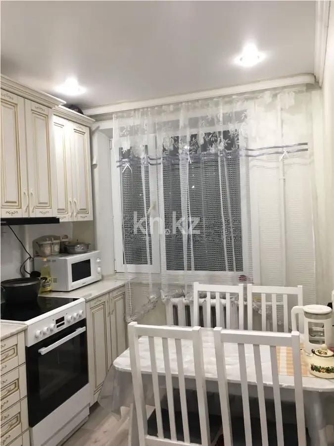 Продажа 3-комнатной квартиры, 64 м², ул. Университетская, дом  17 в Караганде - фото 4