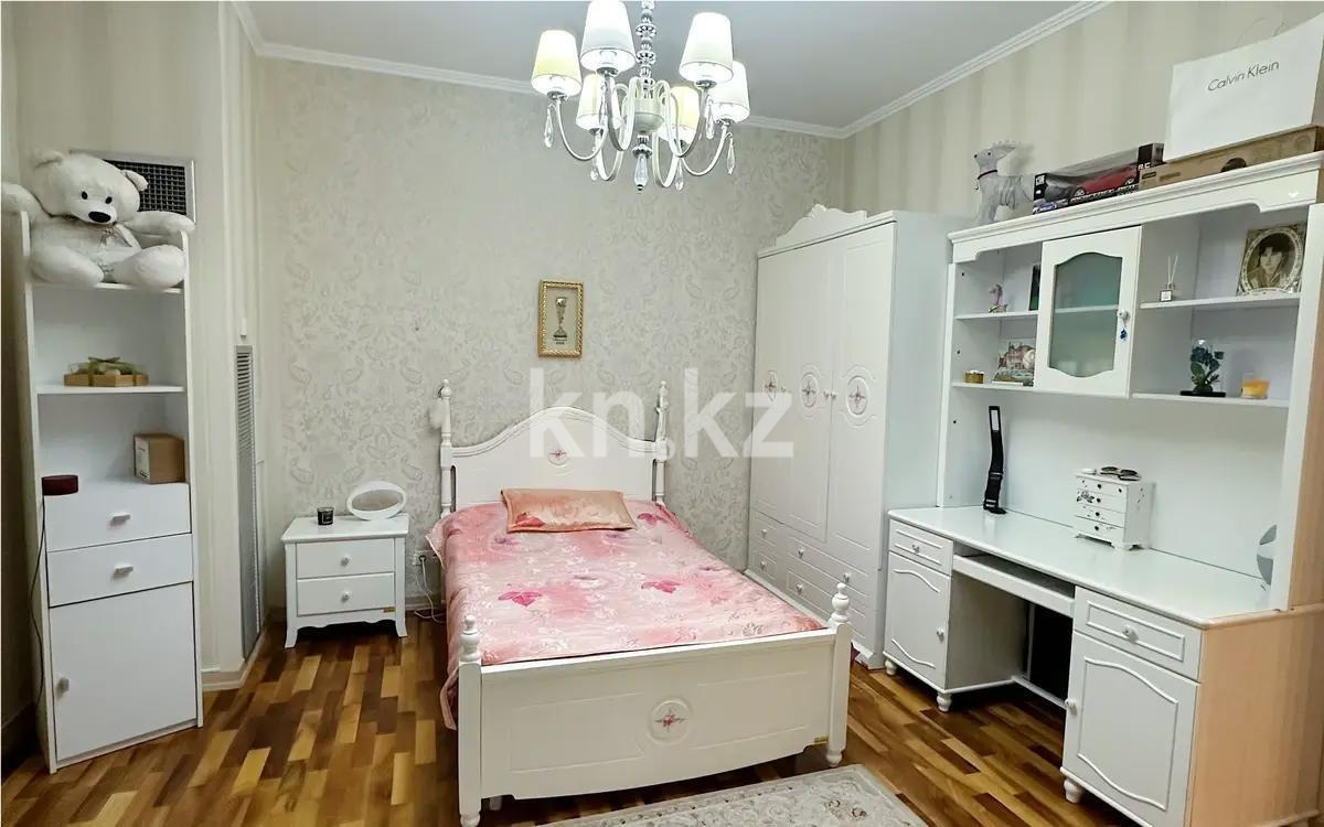 Продажа 4-комнатной квартиры, 200 м², пр. Назарбаева, дом  301 в Алматы - фото 3