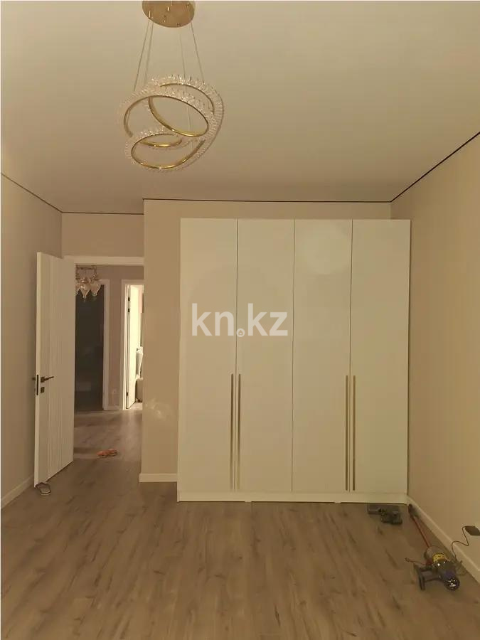 Продажа 3-комнатной квартиры, 102 м², ул. Сатпаева, дом  90/56 в Алматы - фото 2