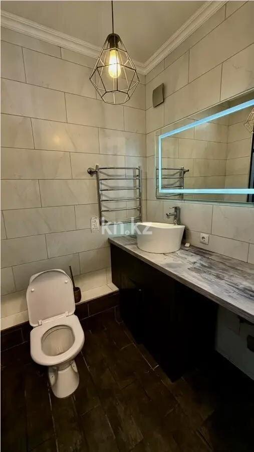 Продажа 3-комнатной квартиры, 70.4 м² в Алматы - фото 4