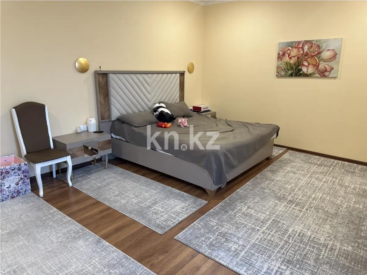 Продажа 5-комнатной квартиры, 292.2 м², ул. Желтоксан, дом  2/3 в Астане - фото 2