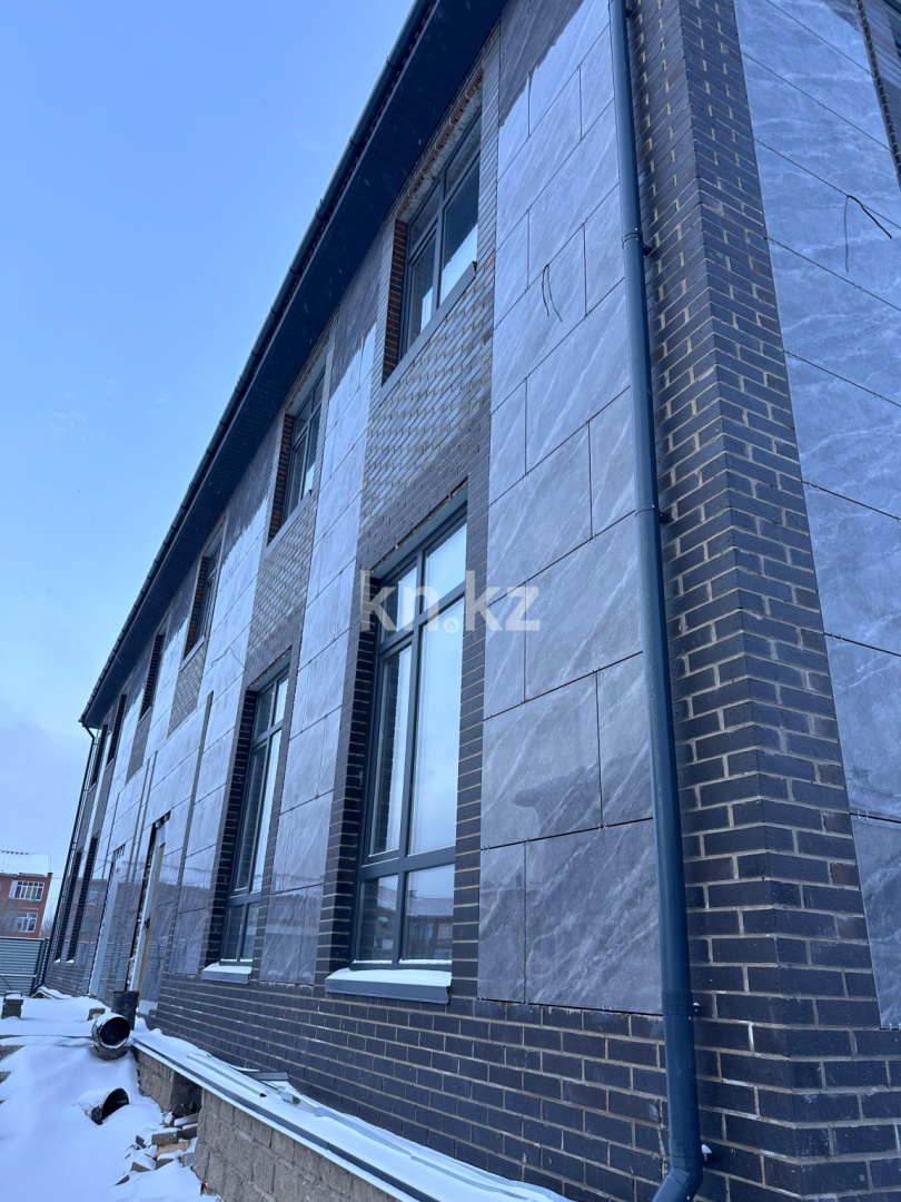 Продажа 7-комнатного дома, 388 м² в Караганде - фото 2