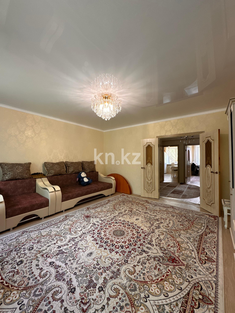 Продажа 3-комнатной квартиры, 71 м², ул. Абая, дом  46 в Караганде - фото 8