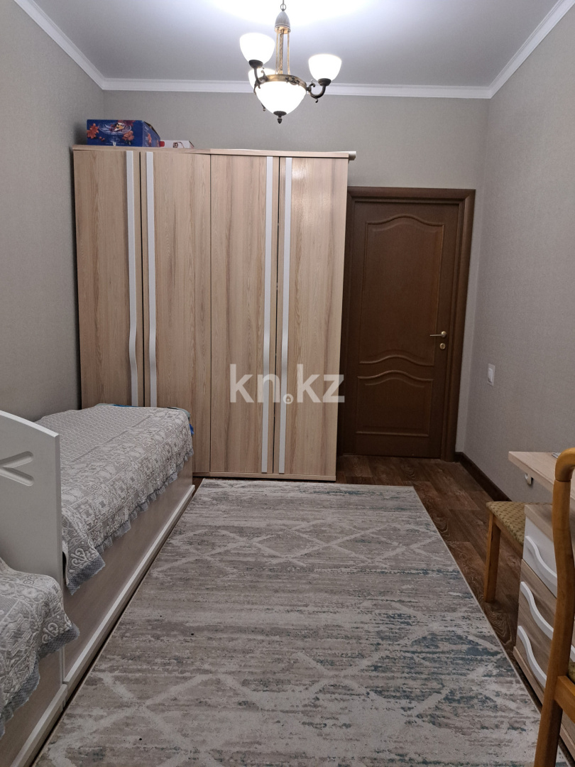 Продажа 3-комнатной квартиры, 100 м², ул. Лободы, дом  29/2 в Караганде