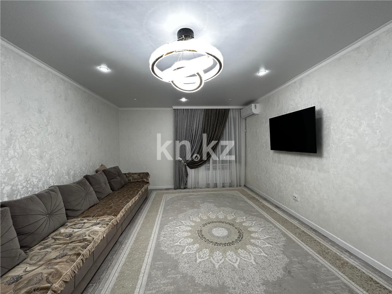Продажа 3-комнатной квартиры, 94 м², ул. Муканова в Караганде