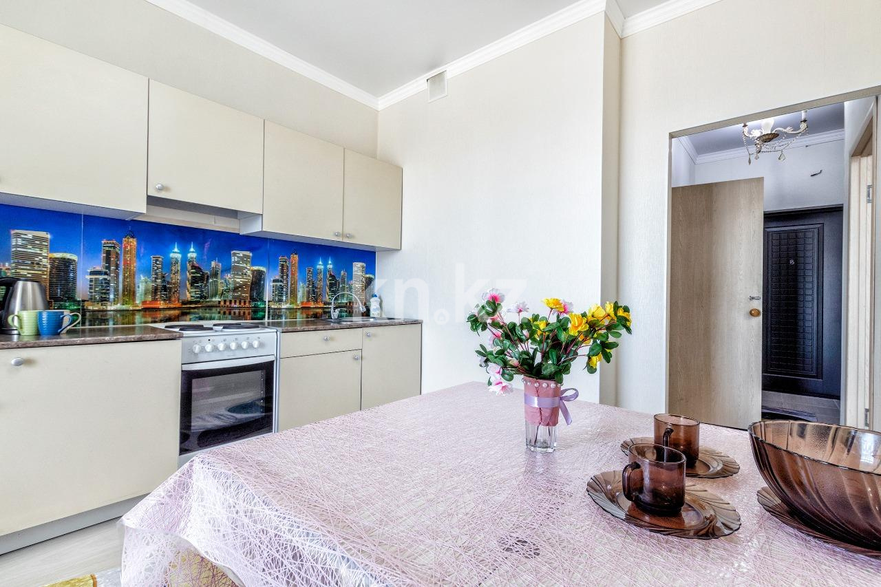 Аренда 1-комнатной квартиры посуточно, 50 м², пр. Кабанбай батыра, дом  29 - ул. Сыганак в Астане - фото 8