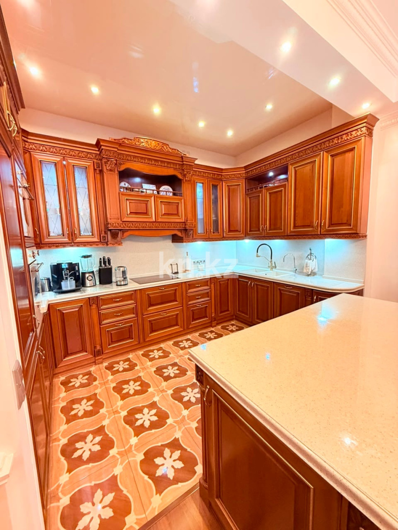 Продажа 5-комнатной квартиры, 300 м² в Астане - фото 7