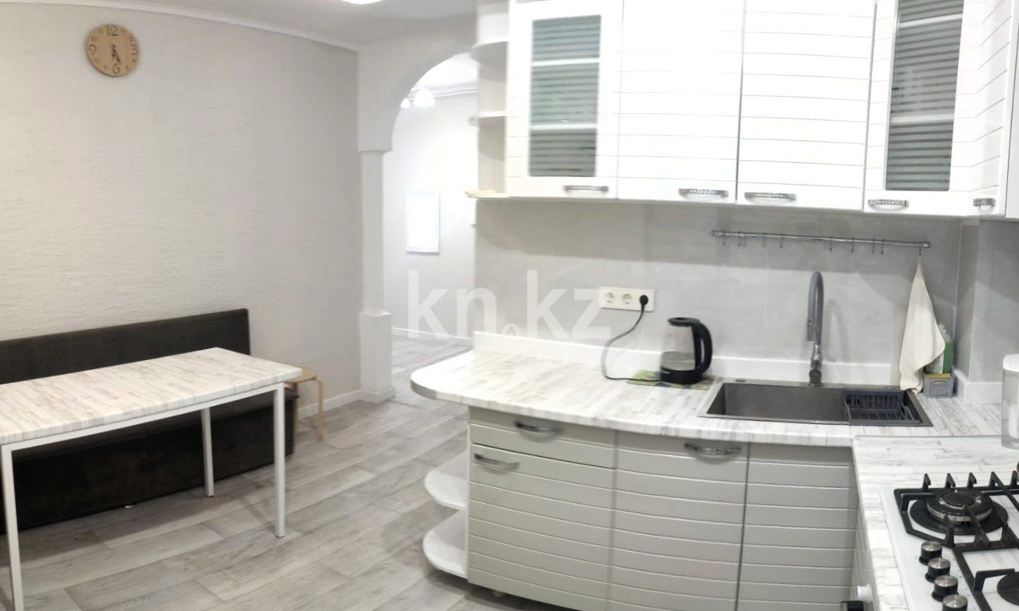 Аренда 2-комнатной квартиры посуточно, 60 м², ул. Шевченко, дом  15 - Достык в Алматы - фото 3