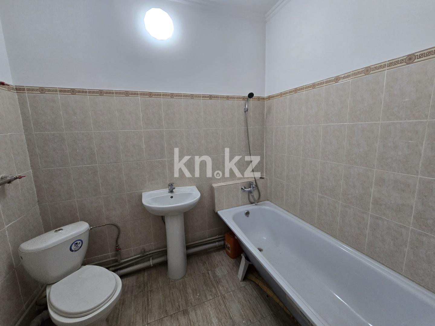 Продажа 2-комнатной квартиры, 68 м², мкр-н Нуркент в Алматы - фото 4