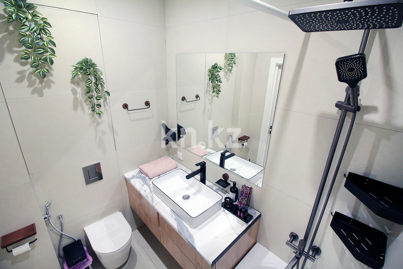 Аренда 3-комнатной квартиры посуточно, 65 м² в Алматы - фото 30