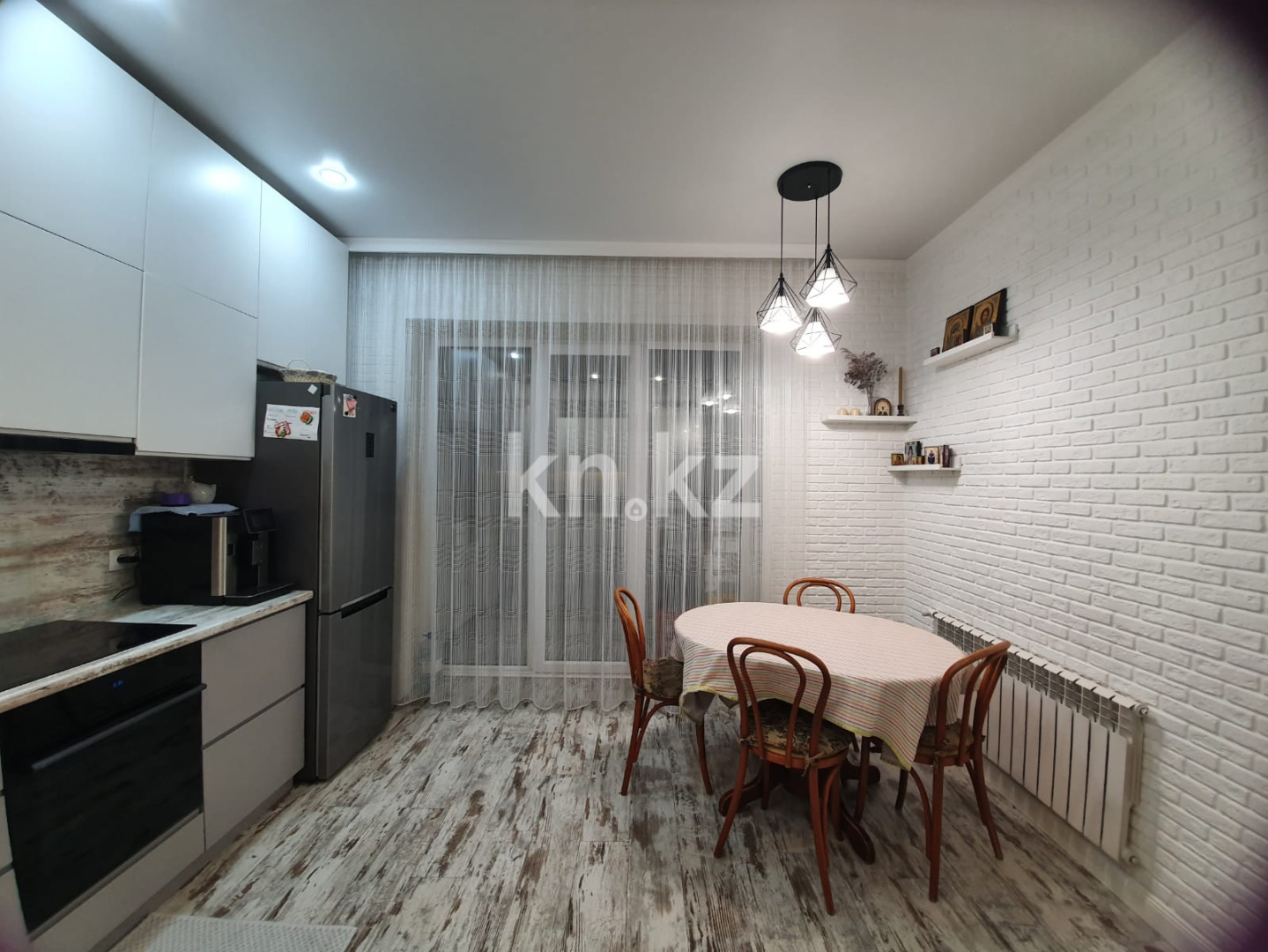 Продажа 3-комнатной квартиры, 90 м², пр. Сейфуллина, дом  10 в Караганде - фото 2