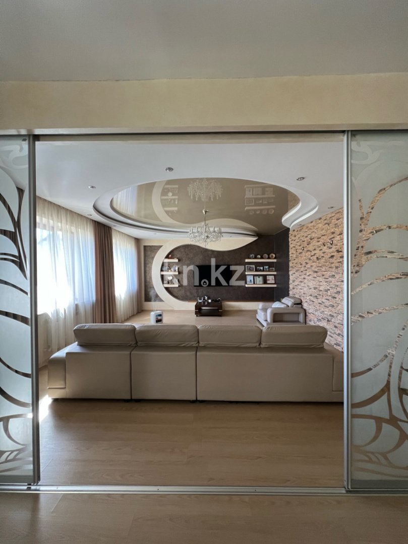 Продажа 7-комнатного дома, 474 м², ул. Комиссарова в Караганде - фото 12