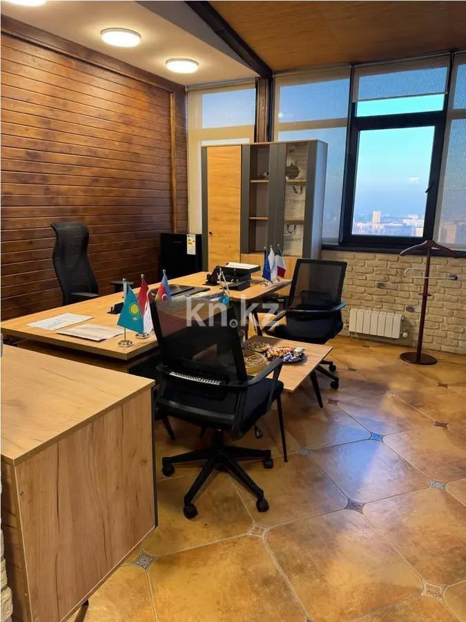 Продажа 7-комнатной квартиры, 330 м² в Алматы - фото 2