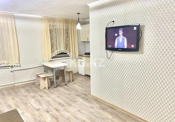 Аренда 1-комнатной квартиры посуточно, 40 м², ул. Ержанова, дом  4 в Караганде - фото 6
