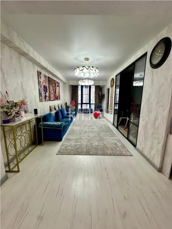 Продажа 4-комнатной квартиры, 102 м², пр. Абая, дом  164 в Алматы