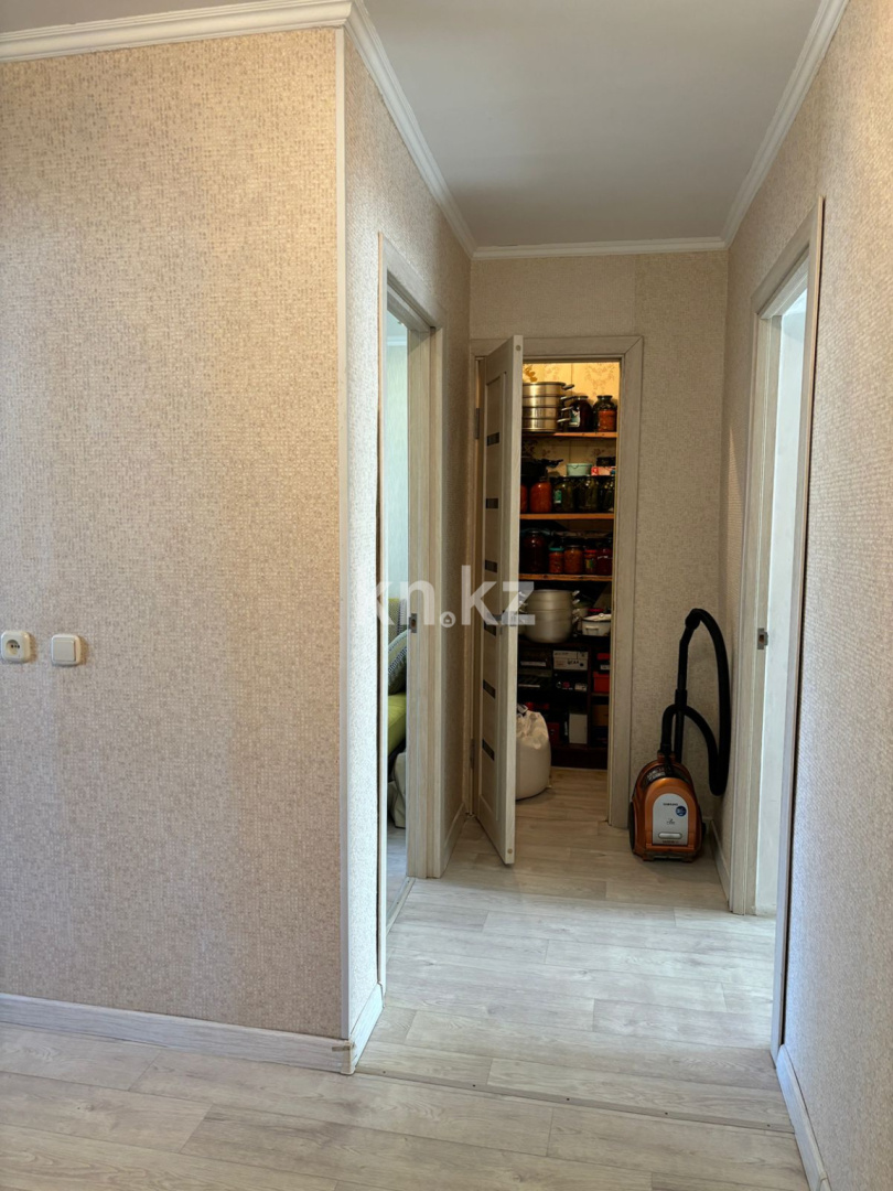 Продажа 2-комнатной квартиры, 48 м², 21-й мкр., дом  30 в Караганде - фото 4