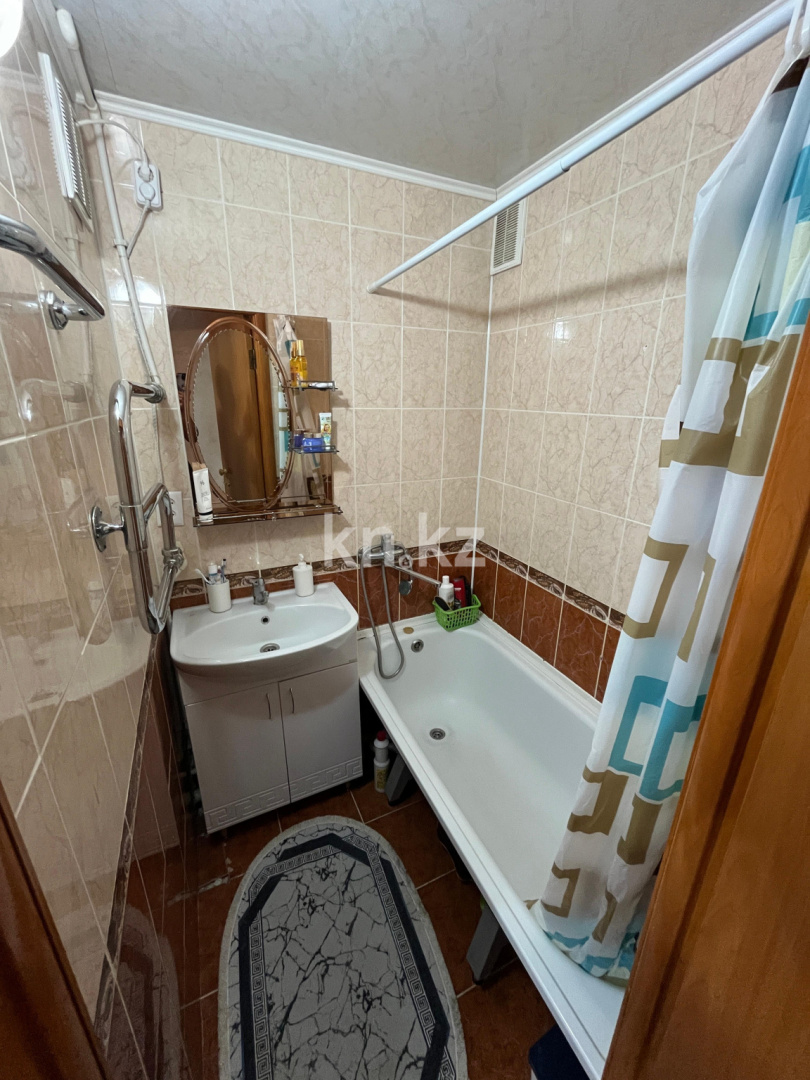 Продажа 3-комнатной квартиры, 62 м², пр. Республики, дом  38 в Караганде - фото 10