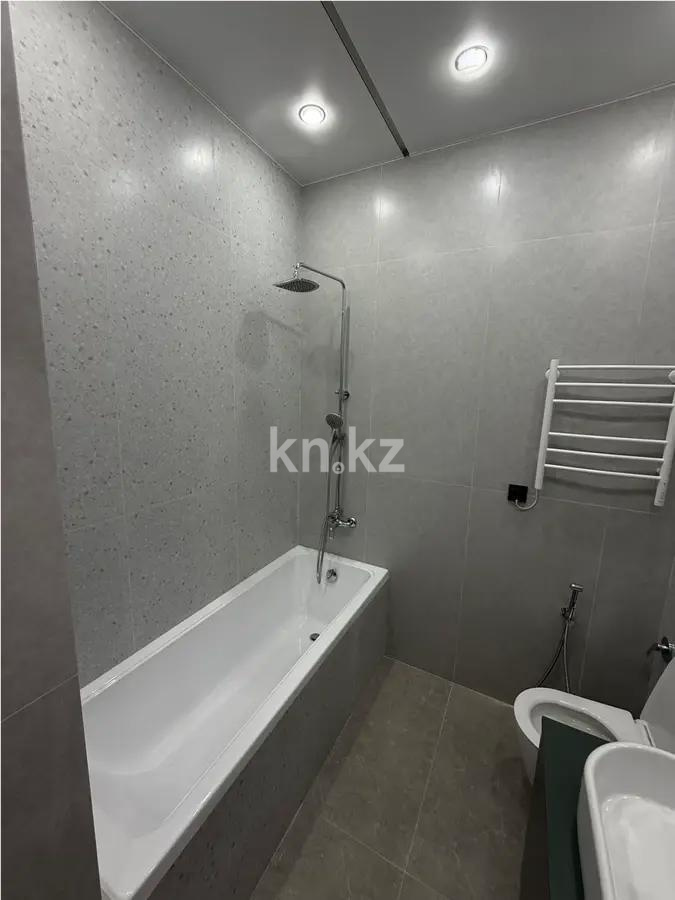 Продажа 3-комнатной квартиры, 111 м², ул. Утеген батыра, дом  11д в Алматы - фото 6