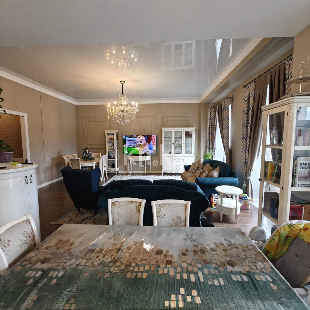 Продажа 4-комнатной квартиры, 148.3 м² в Алматы - фото 2