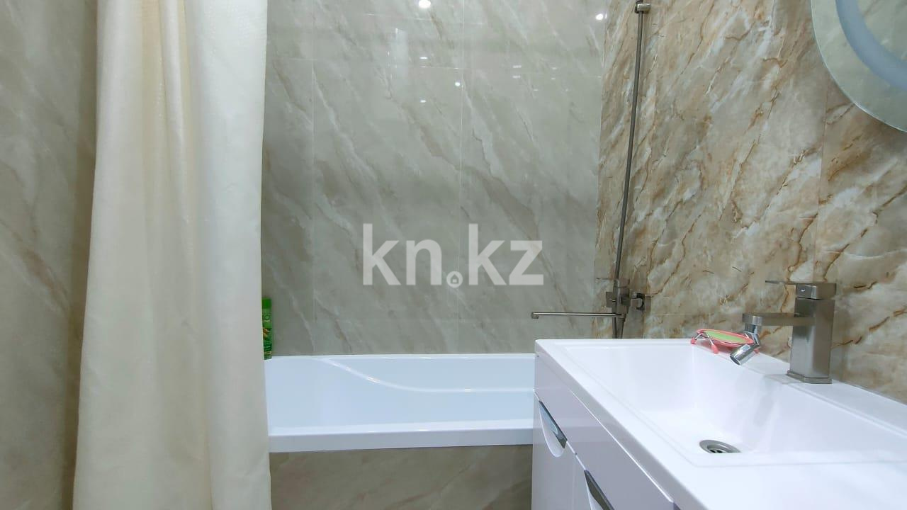 Продажа 2-комнатной квартиры, 60 м², ул. Муканова в Караганде - фото 15