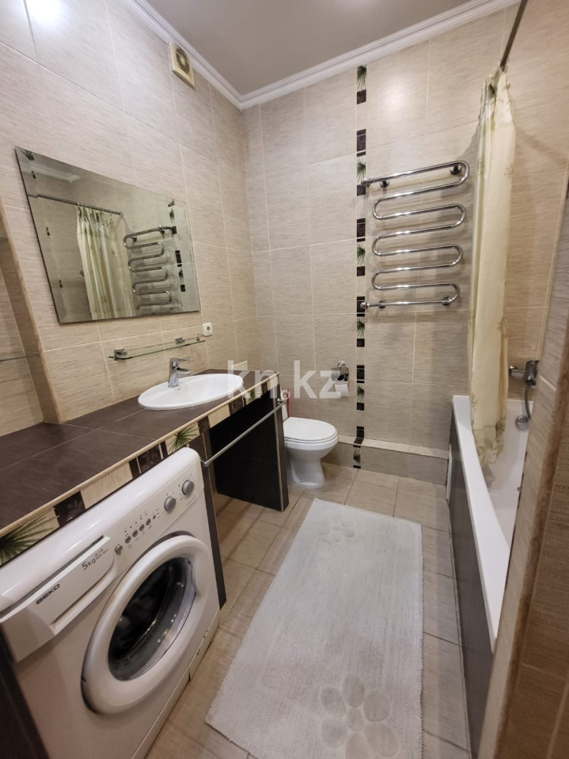 Аренда 1-комнатной квартиры, 50 м², ул. Ходжанова, дом  76 - пр. Аль-Фараби в Алматы - фото 17