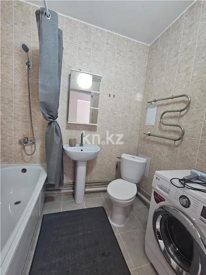 Продажа 1-комнатной квартиры, 40 м², пр. Улы Дала, дом  80 в Астане - фото 4