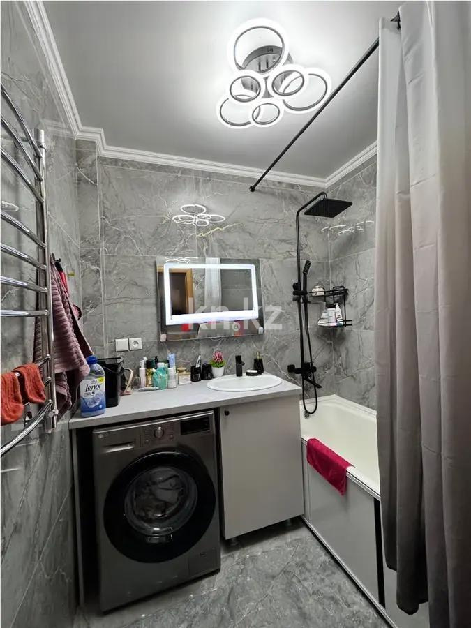 Продажа 3-комнатной квартиры, 75 м², пр. Райымбека, дом  241 в Алматы - фото 3