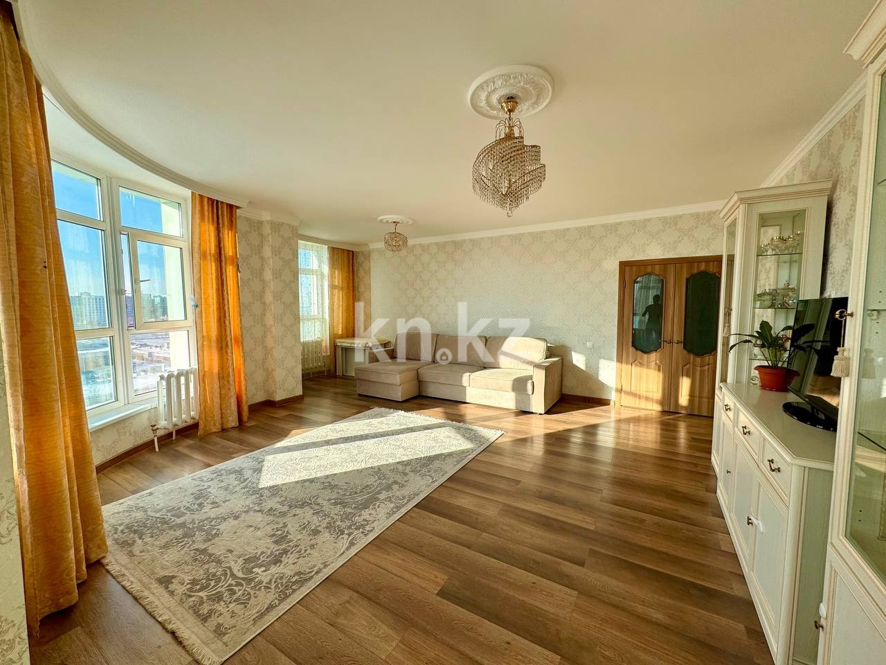 Продажа 2-комнатной квартиры, 93 м² в Астане