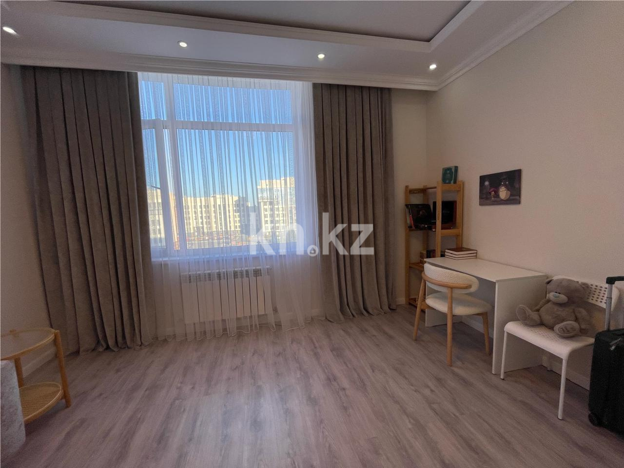 Продажа 1-комнатной квартиры, 42 м², пр. Мангилик Ел в Астане