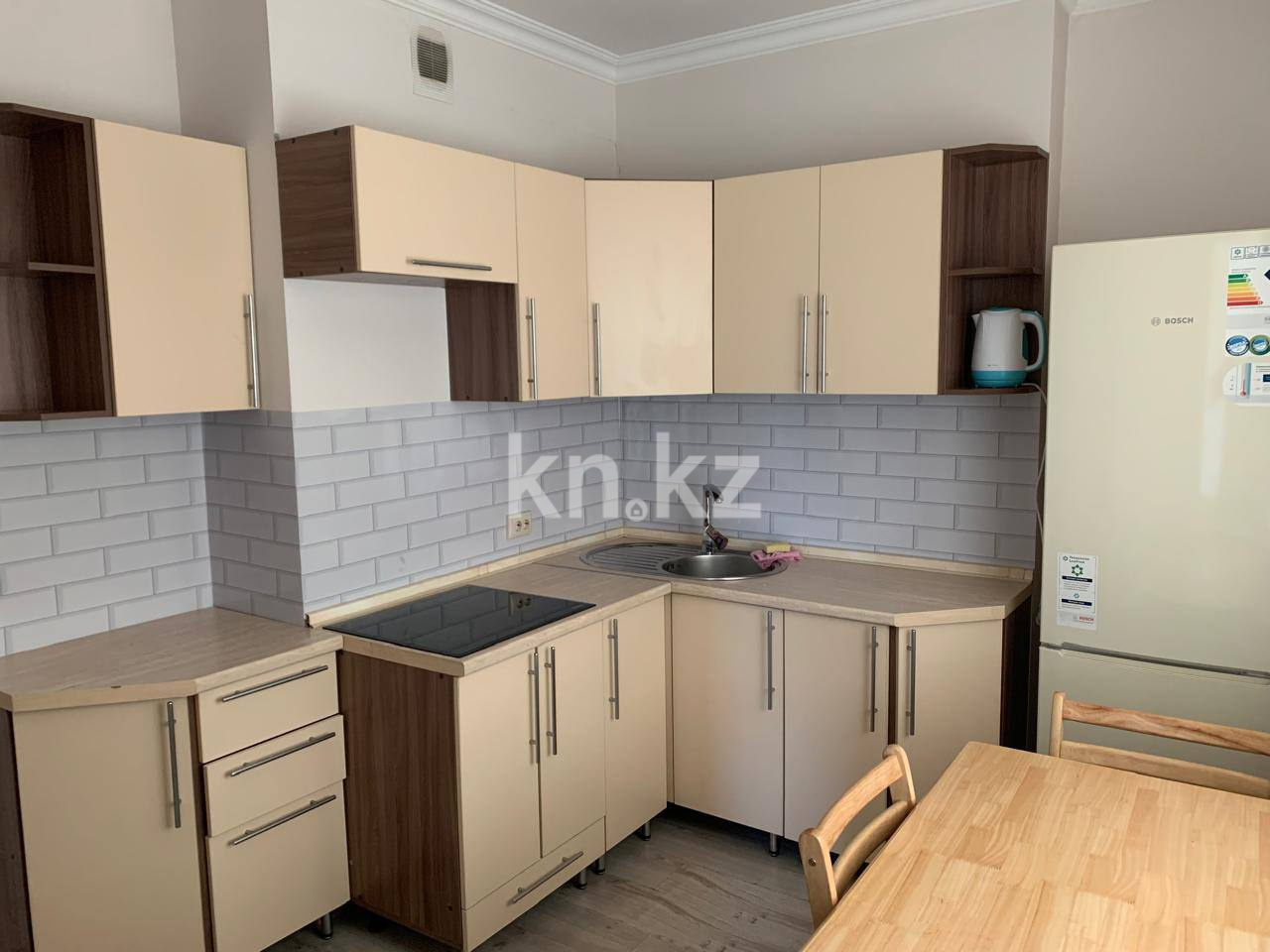 Аренда 1-комнатной квартиры, 45 м², ул. Иманбаевой, дом  10 в Астане