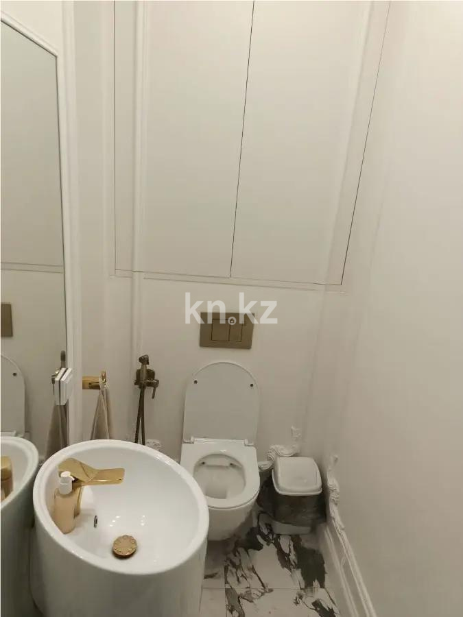 Продажа 3-комнатной квартиры, 80 м², ул. Омарова, дом  2 в Астане - фото 6