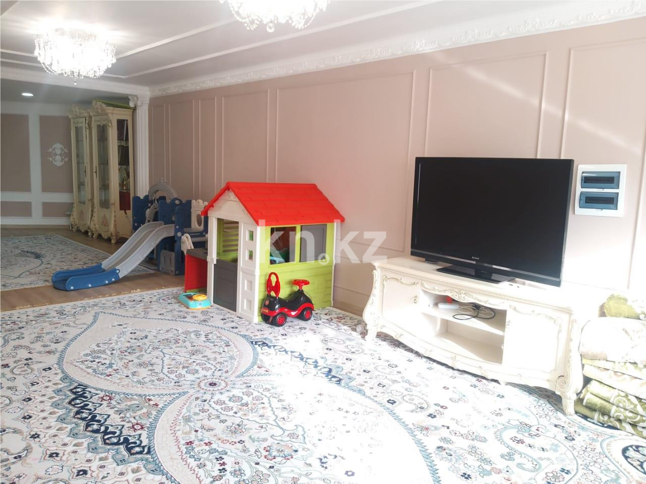 Продажа 5-комнатного дома, 520 м², ул. Муканова в Караганде - фото 12