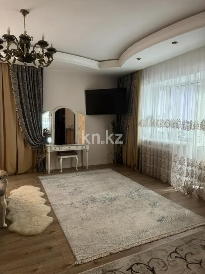 Продажа 4-комнатной квартиры, 200 м², ул. Иманова, дом  10 в Астане - фото 4