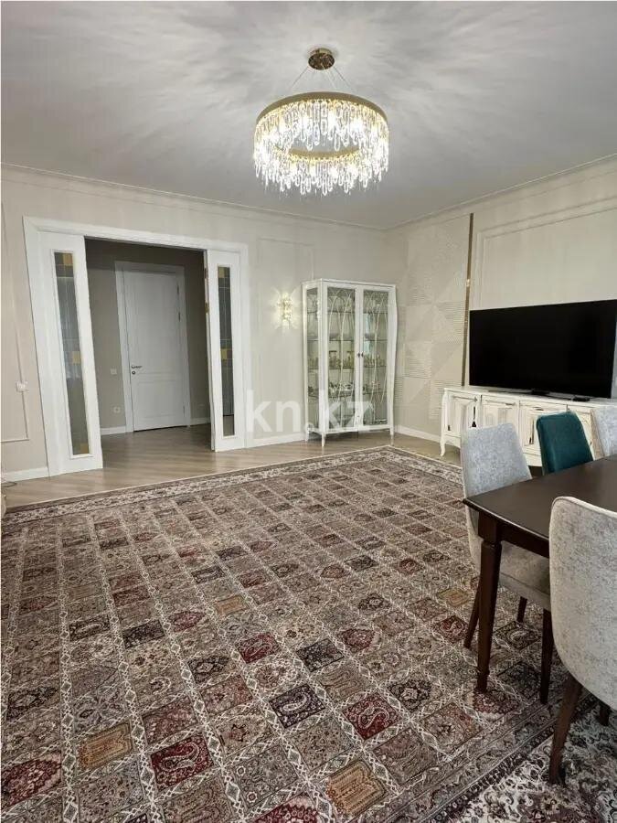 Продажа 5-комнатной квартиры, 214.8 м² в Астане