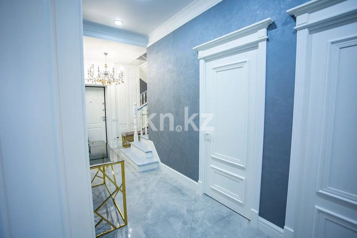 Продажа 5-комнатной квартиры, 154 м², ул. Аманжолова, дом  94/3 в Караганде - фото 12