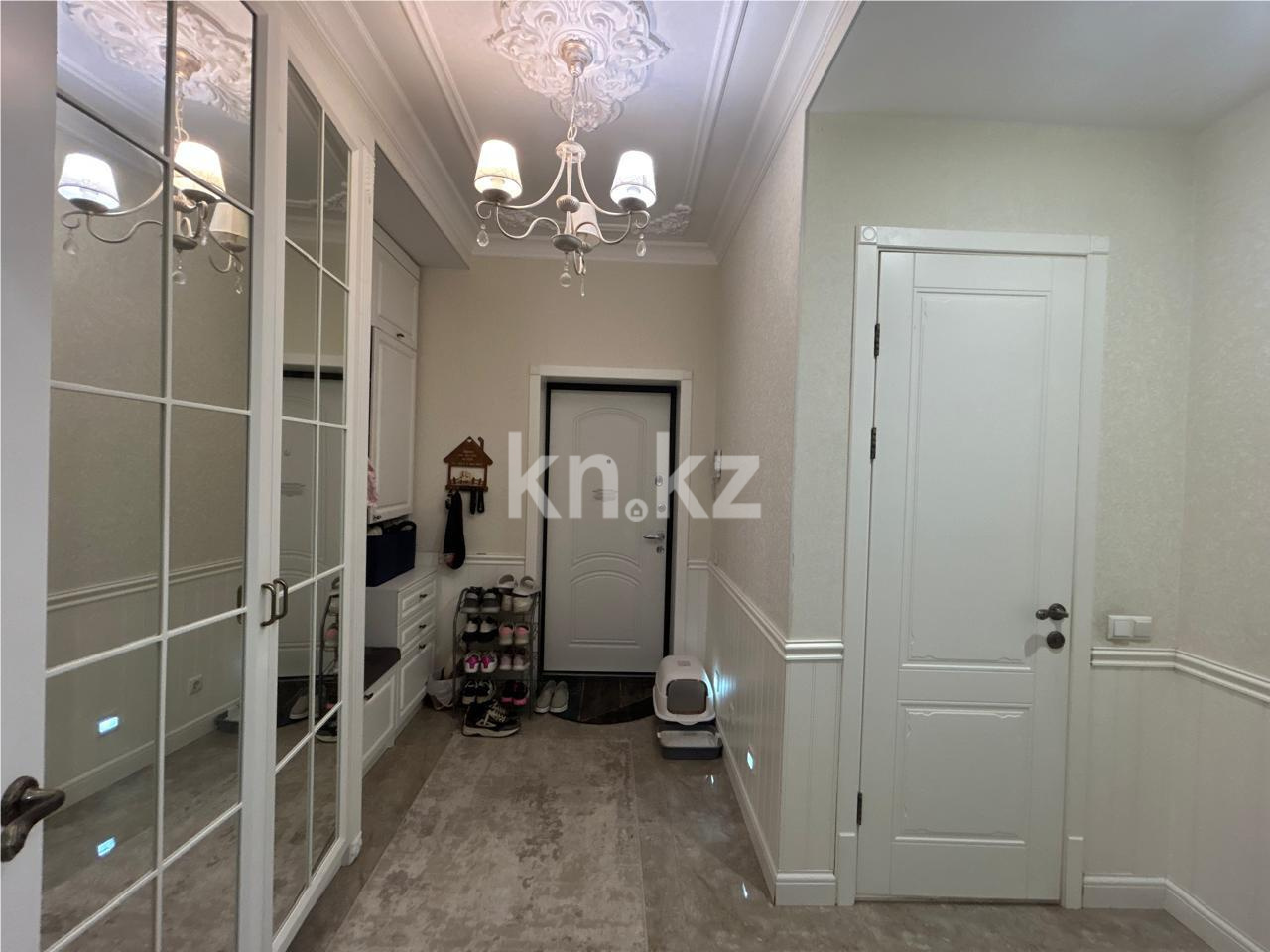 Продажа 3-комнатной квартиры, 106 м², ул. Керей, Жанибек хандар в Астане - фото 21