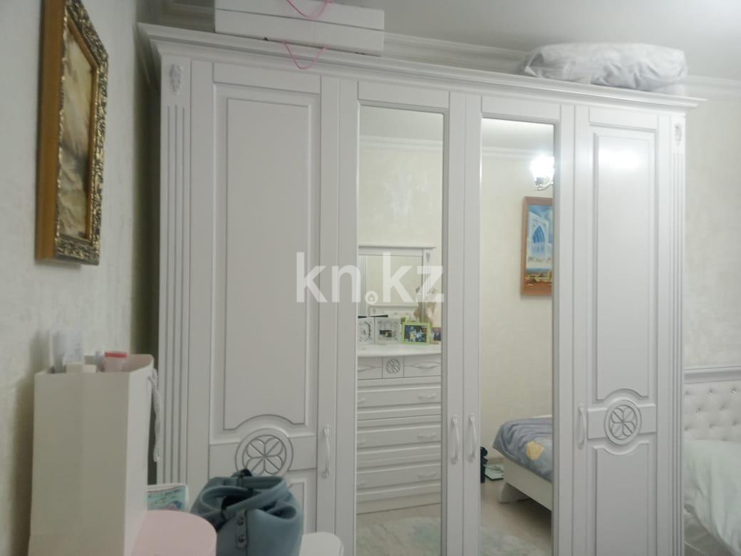 Продажа 4-комнатной квартиры, 86 м², 83 квартал, дом  5 в Караганде - фото 9