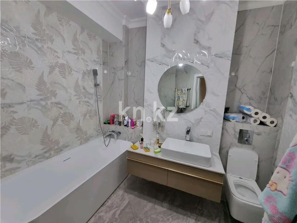 Продажа 4-комнатной квартиры, 150 м², бул. Бухар Жырау, дом  35 в Алматы - фото 2