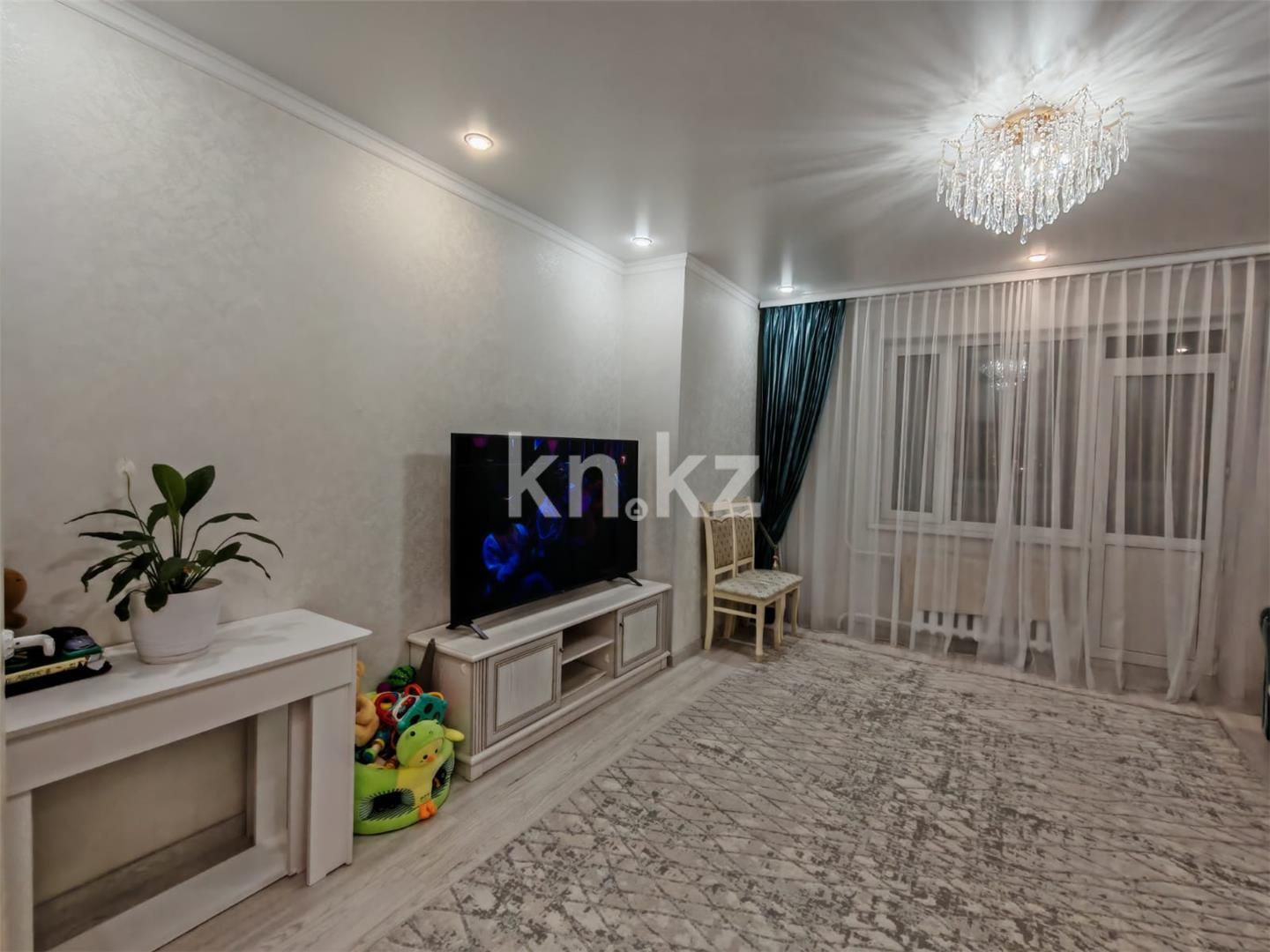 Продажа 2-комнатной квартиры, 62 м², ул. Сарыарка в Караганде - фото 15
