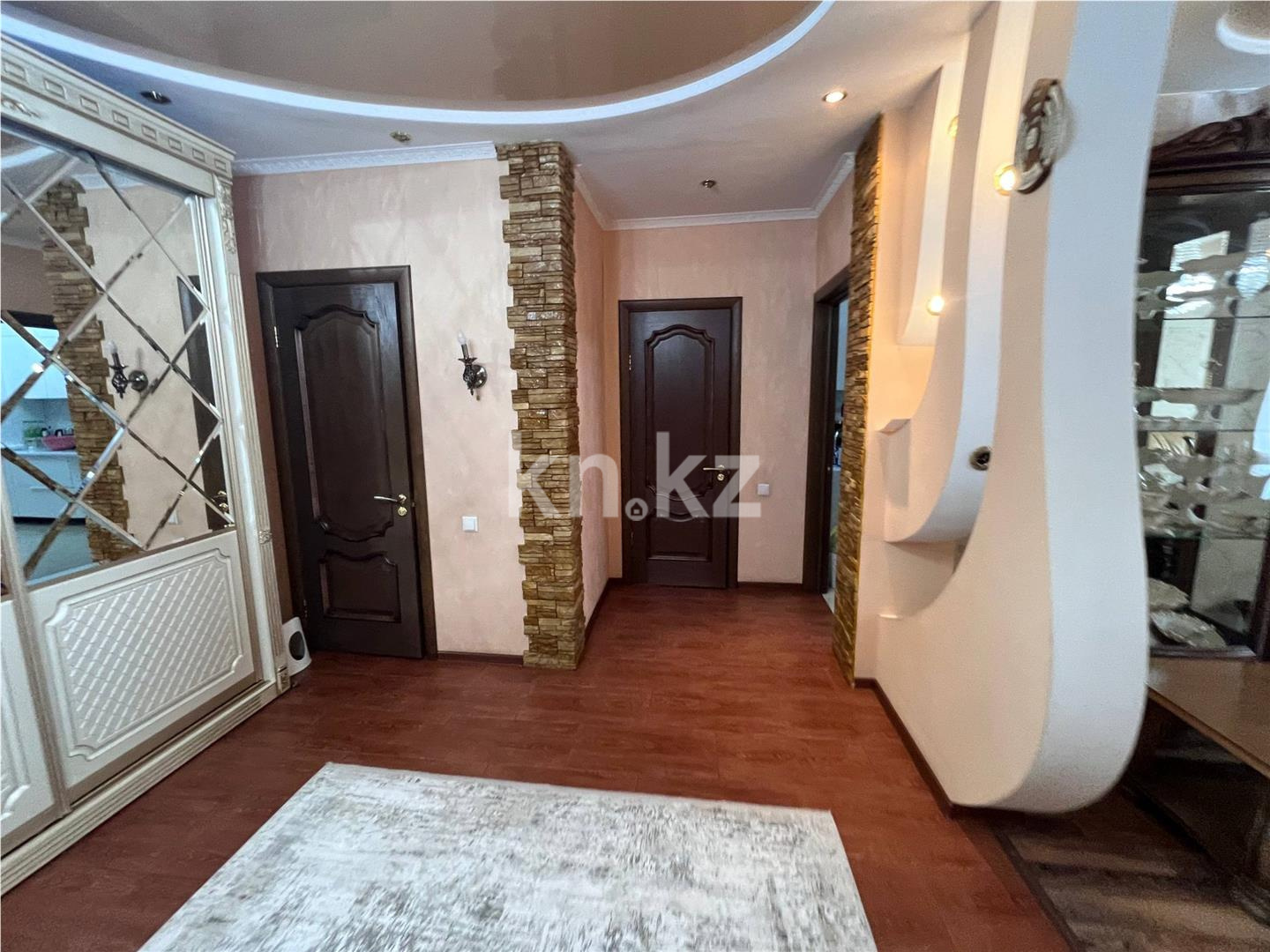 Продажа 4-комнатной квартиры, 124 м² в Караганде - фото 8