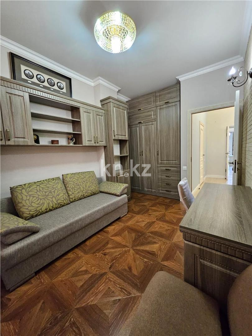 Продажа 5-комнатной квартиры, 147 м², ул. Ботаническая, дом  12/1 в Караганде - фото 10