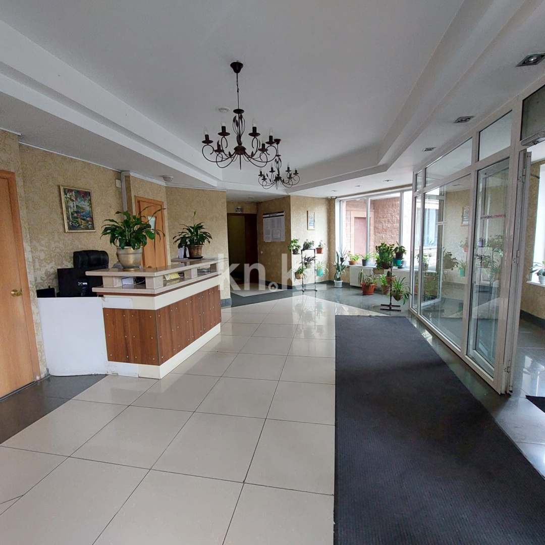 Аренда 1-комнатной квартиры, 50 м², ул. Ходжанова, дом  76 - пр. Аль-Фараби в Алматы - фото 24