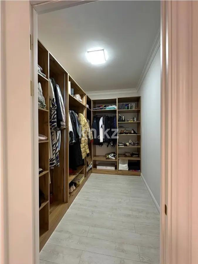 Продажа 5-комнатной квартиры, 200 м², ул. Мамбетова, дом  10 в Астане - фото 8