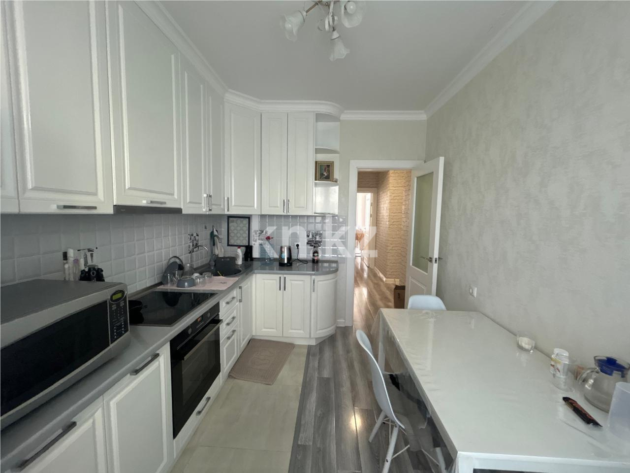 Продажа 2-комнатной квартиры, 51 м², ул. Сауран в Астане - фото 6