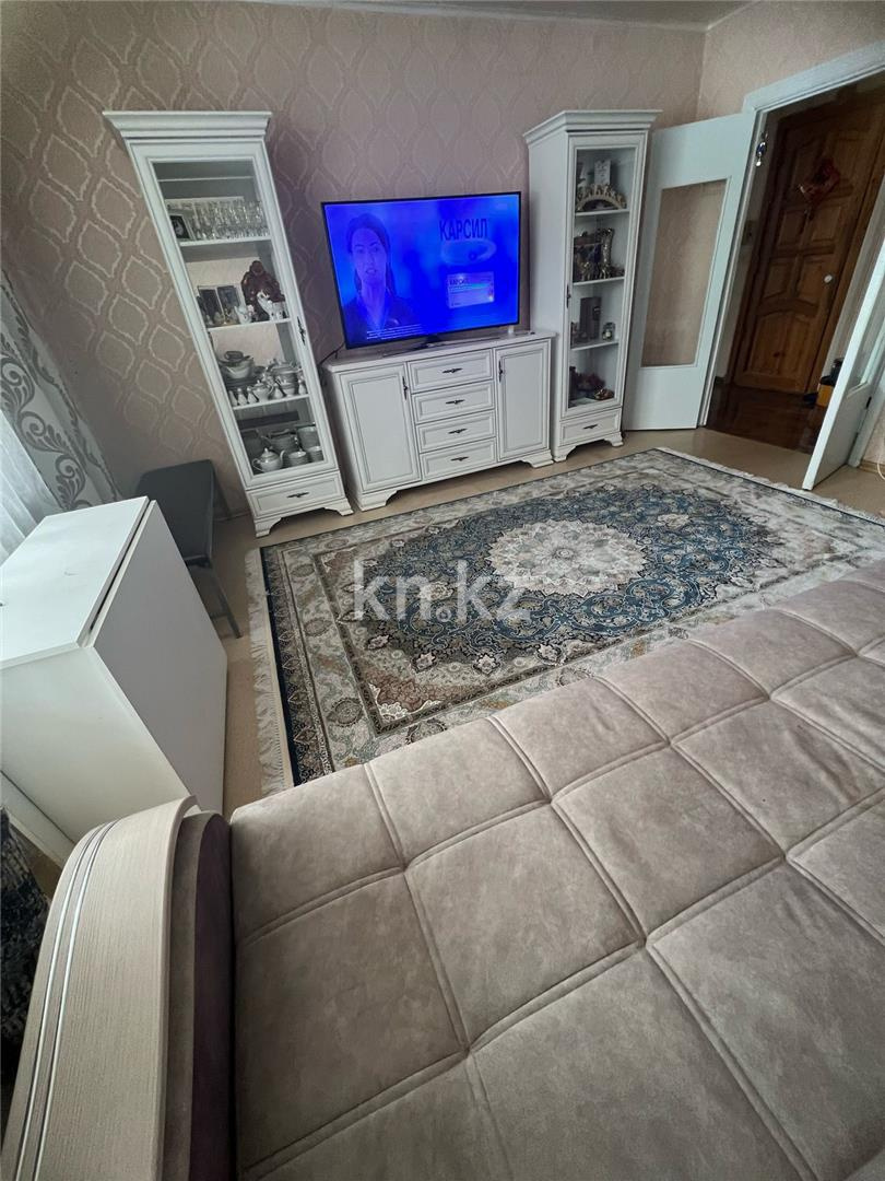 Продажа 4-комнатной квартиры, 77 м², пр. Республики в Караганде - фото 2