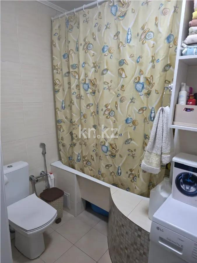 Продажа 3-комнатной квартиры, 58 м², мкр-н 3, дом  57 в Алматы - фото 5