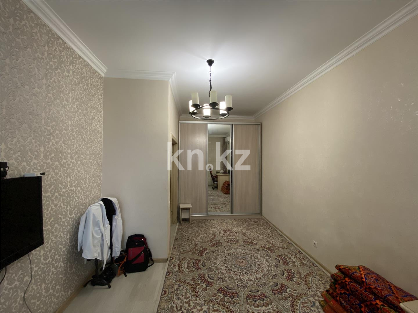 Продажа 1-комнатной квартиры, 41.3 м², ул. Туркестан в Астане