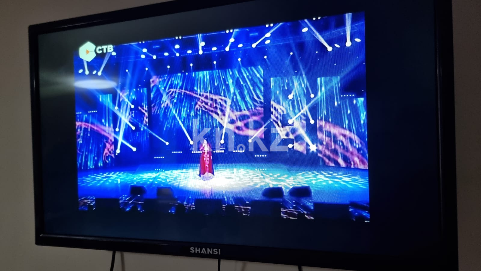 Аренда 1-комнатной квартиры посуточно, 27 м², пр. Абая, дом  90 - Гагарина в Алматы - фото 2